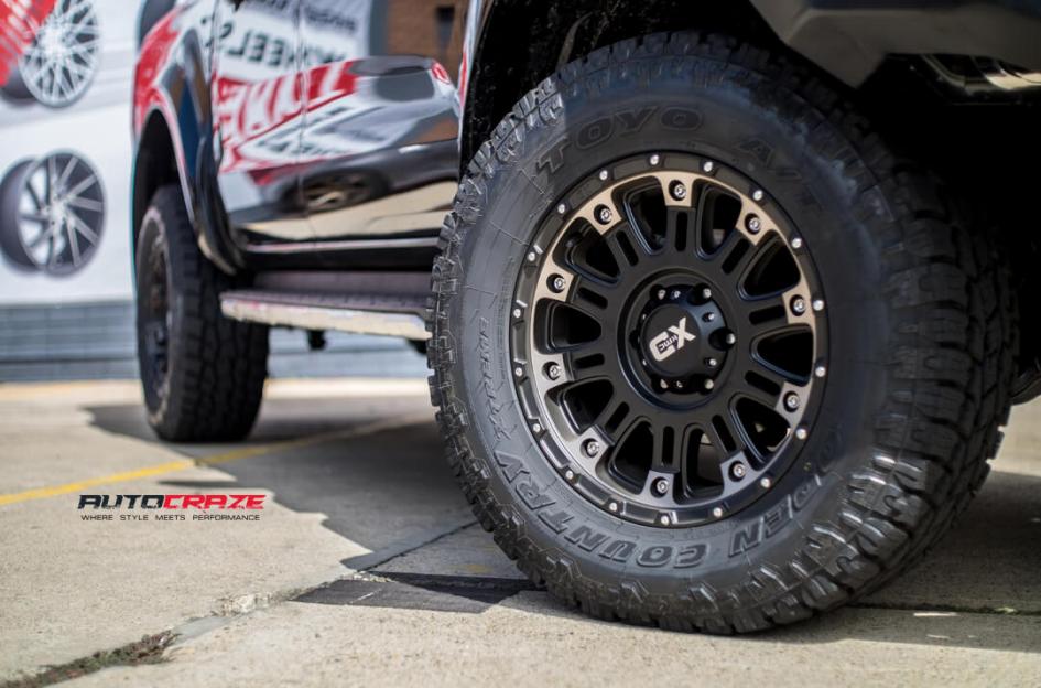FORD RANGER HOSS XD II SATIN BLACK DARK TINT